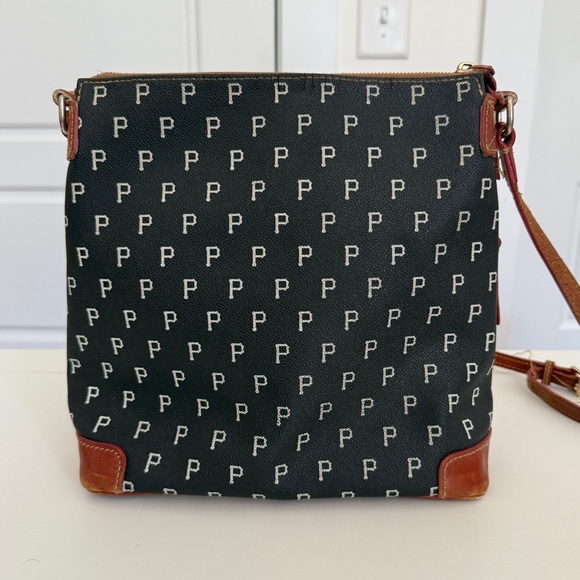 Dooney & Bourke Pittsburgh Pirates Crossbody Bag - Picture 2 of 10